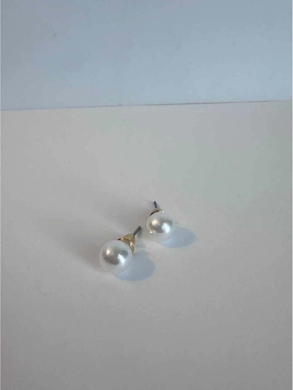 Gift Kit! Revolution Lipstick with Pearl Stud Earrings